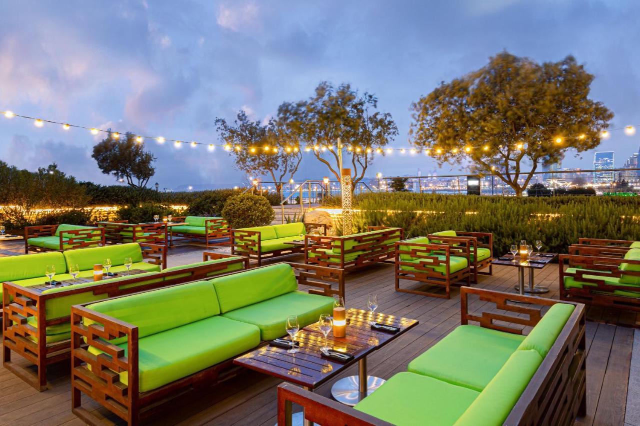 Baku Marriott Hotel Boulevard Ngoại thất bức ảnh The Deck