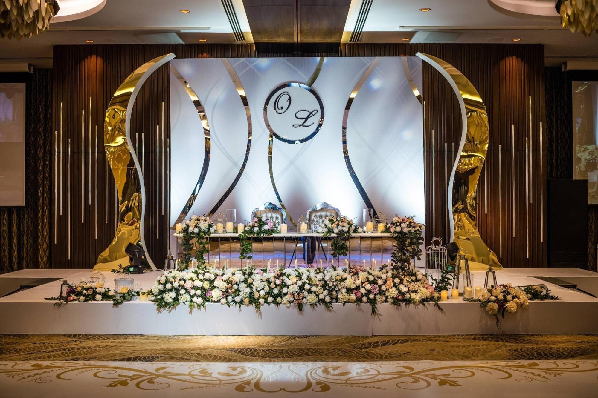 Baku Marriott Hotel Boulevard Ngoại thất bức ảnh A modern wedding reception