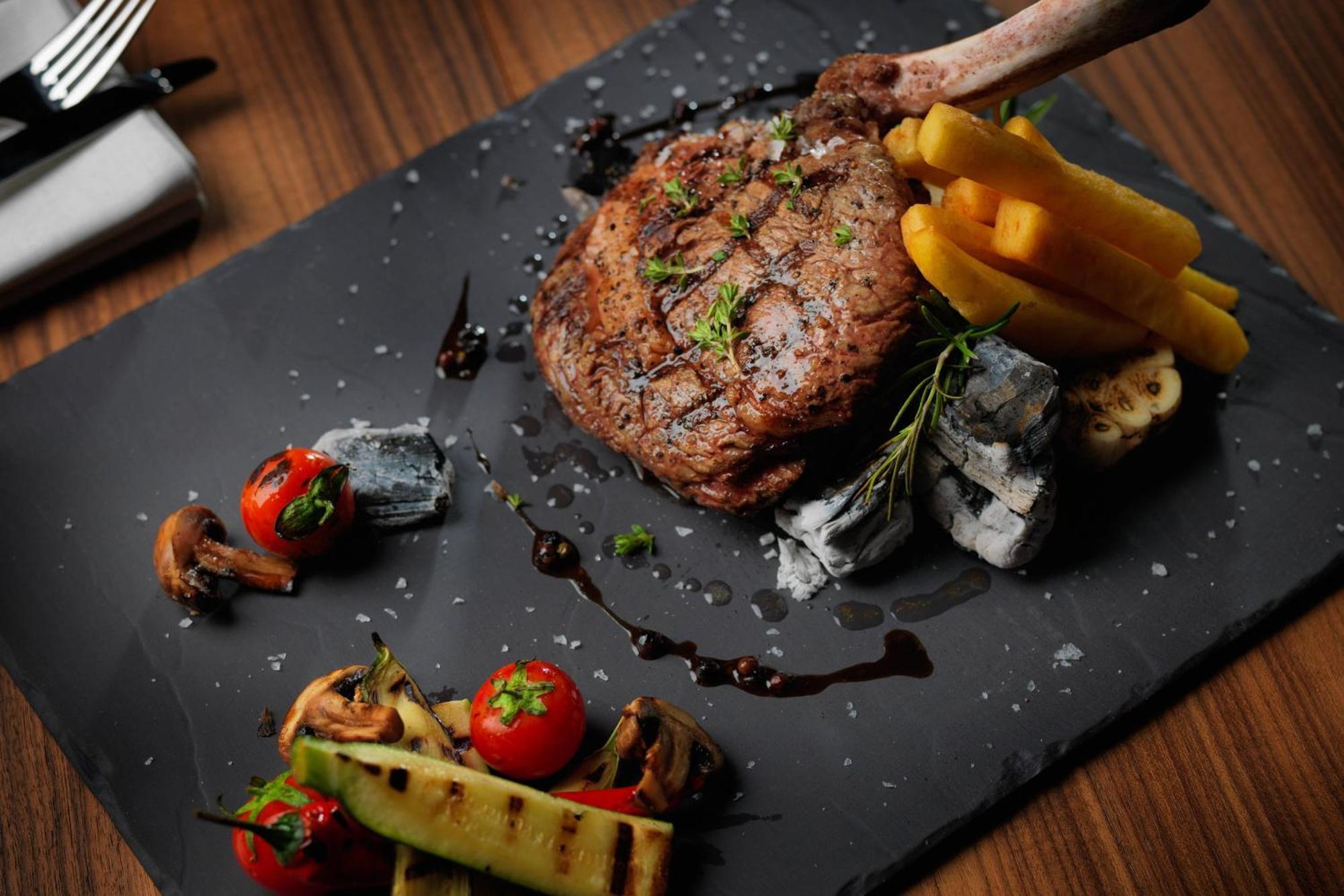 Baku Marriott Hotel Boulevard Ngoại thất bức ảnh A steak prepared with a steak knife